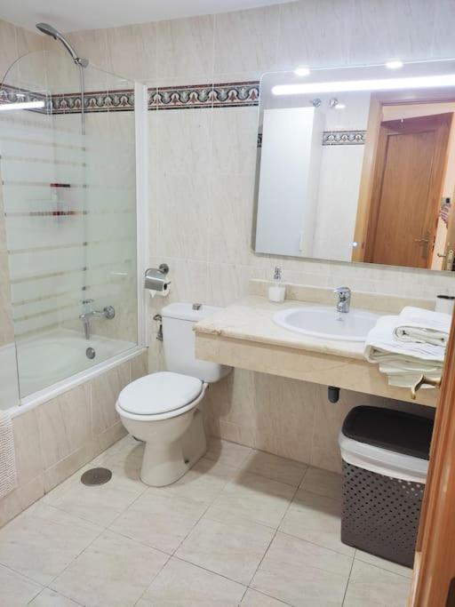 Apartamento Renovado En El Centro De Benalmadena Luaran gambar