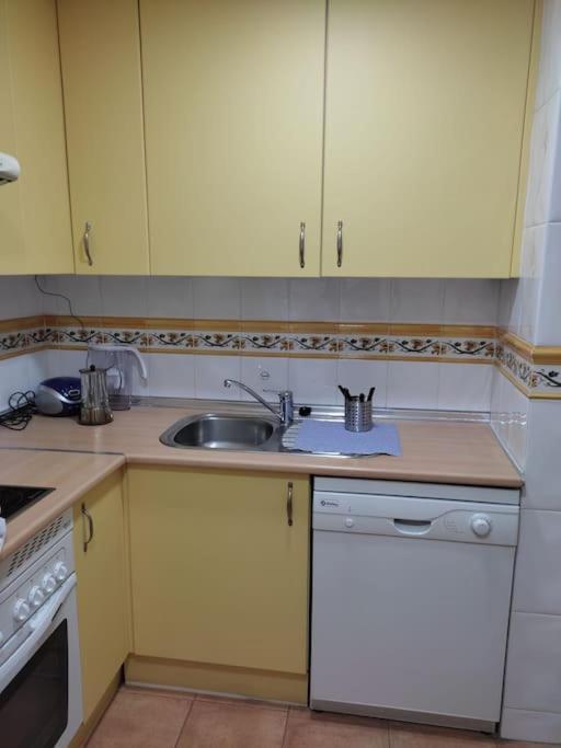 Apartamento Renovado En El Centro De Benalmadena Luaran gambar